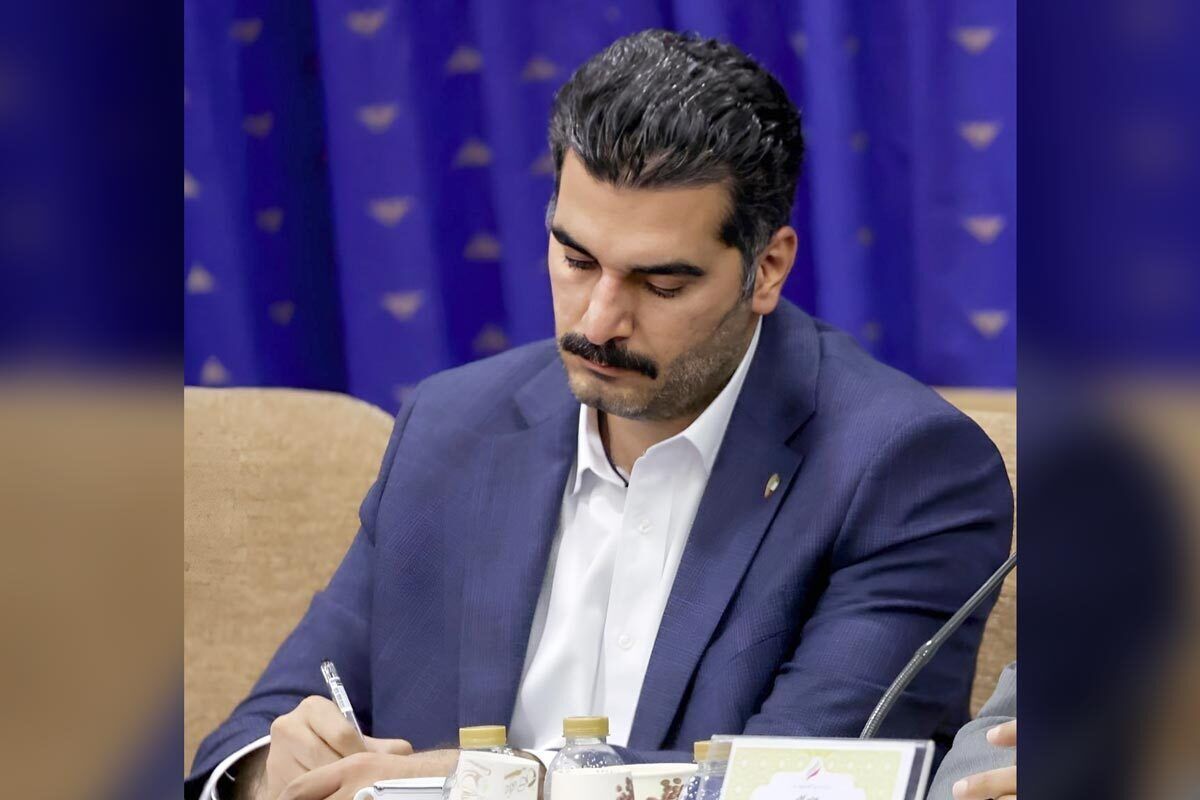 شایعه اخراج کارکنان فولاد مبارکه دروغ محض است