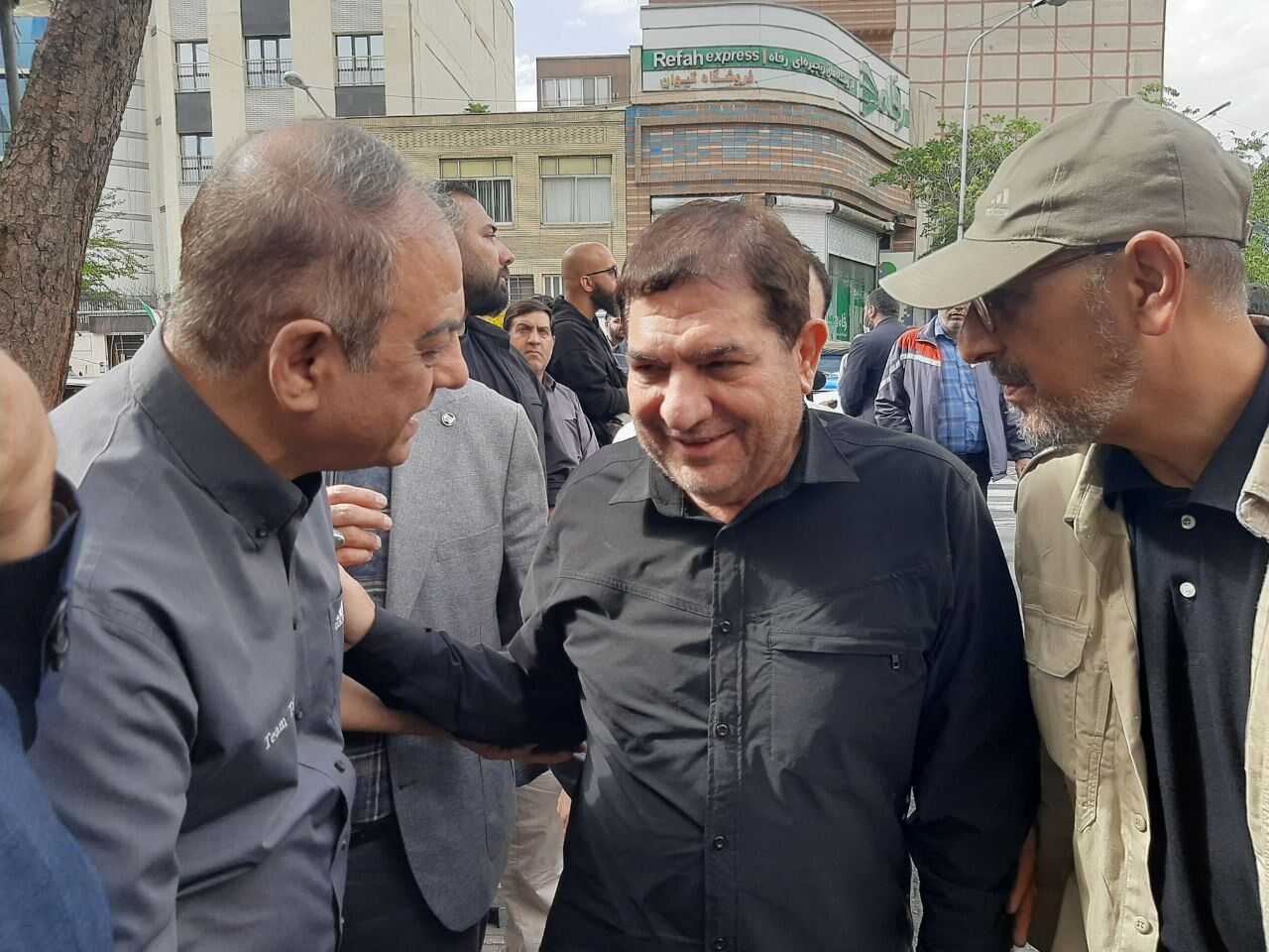 مخبر: عاملان جنگ اخیر باید خون‌بها و غرامت بپردازند و تنبیه شوند