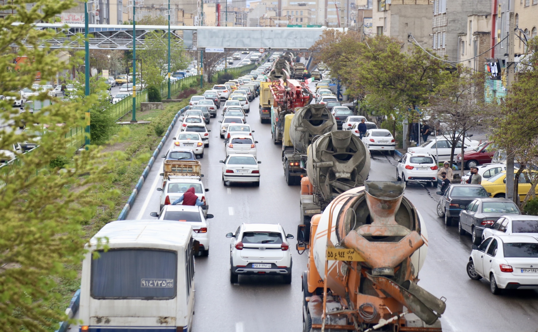 کاروان مقاومت و پایداری کامیون‌های تولیدی بتن آماده استان آذربایجان شرقی
