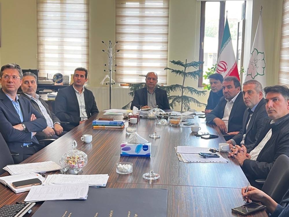 بررسی جزئیات طرح احداث فاز نخست شهربازی «پارک ارم» تبریز در نشست تخصصی مدیران شهری