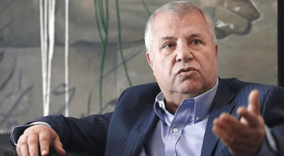 علی پروین در بیمارستان بستری شد
