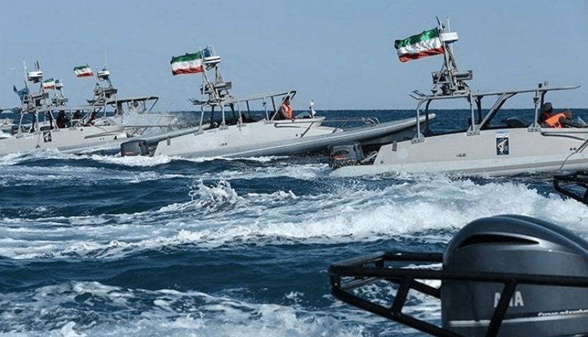معاون نیروی دریایی سپاه: تحرکات را با دقت زیرنظر داریم