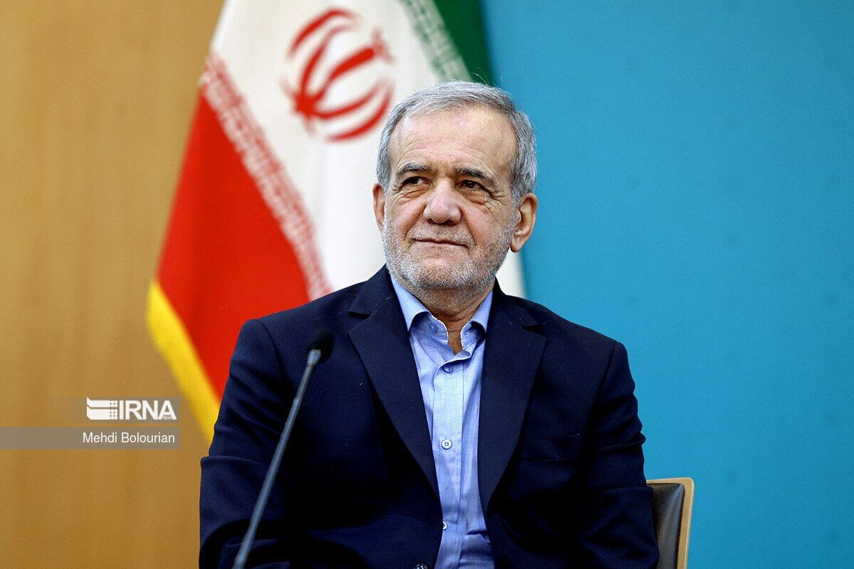 رئیس جمهور از نقش رهبر انقلاب در گنجاندن بندهای صیانت از منافع ملی در تفاهمنامه قدردانی کرد