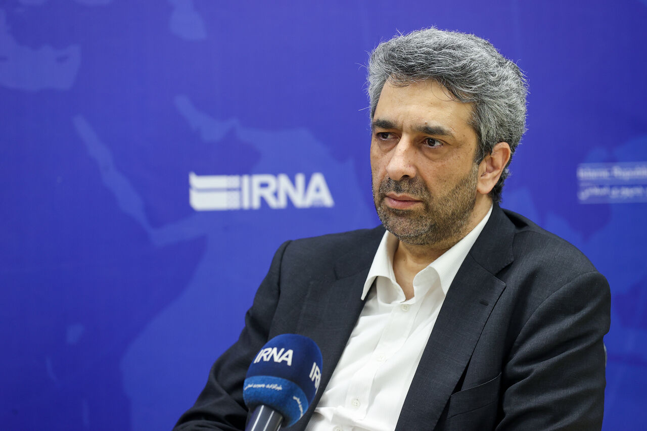 معاون ارتباطات رئیس جمهور: خاک بر دهان کسی که در ظاهر مقدس کاری می‌کند که پسند دشمن است