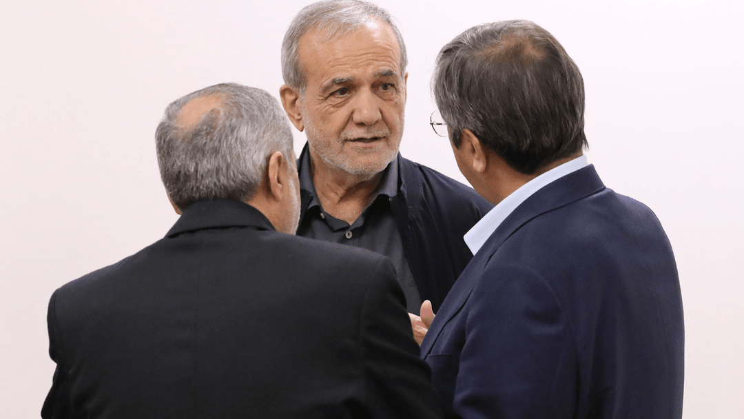 دولت پزشکیان بسیار متفاوت از پزشکیان در دولت