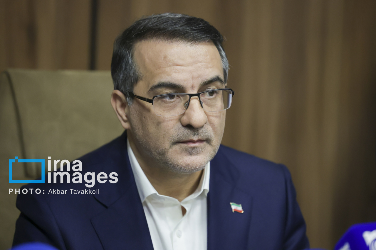 معاون رئیس جمهور: فقط نیروهای عملیاتی و استانی استخدام می شوند
