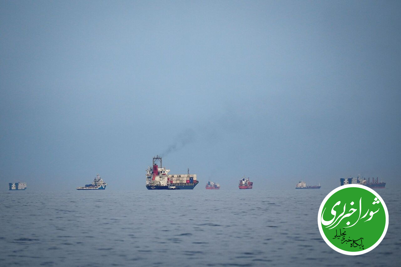ادعای افزایش ترافیک نفتی در هرمز؛ جنگ با خبردرمانی تمام نمی‌شود/ بازار در انتظار توافق